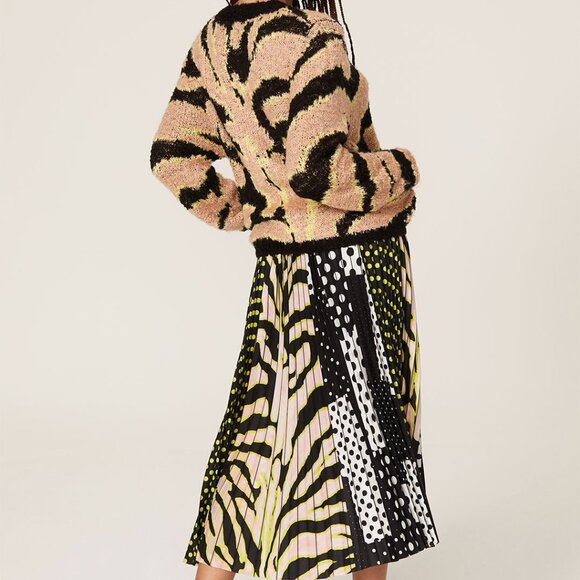 Patchwork Pleated Skirt - Picture 4 of 5